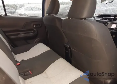 2015 Toyota Prius C Three from USA, damaged, VIN JTDKDTB33F1103695